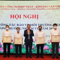 Xanh hóa môi trường khai thác mỏ, đưa công viên vào trong mỏ, nhà máy